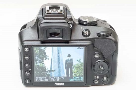 Nikon D3400 