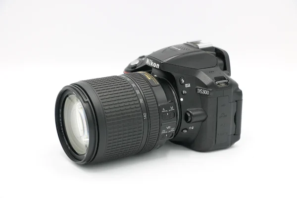 دوربین دست دوم نیکون مدل Nikon D5300 kit 18-140mm
