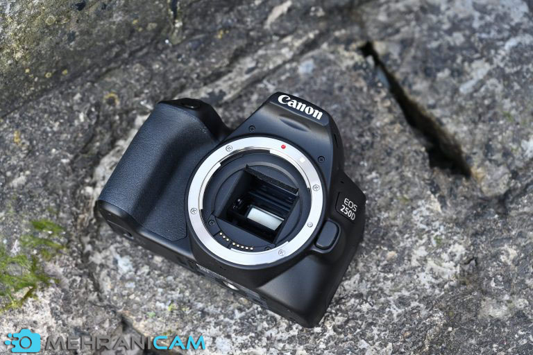 دوربین Canon 250D