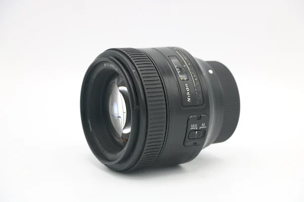 لنز دست دوم Nikon 85mm F1:1.8G