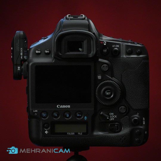 نمایی از پشت دوربین عکاسی Canon EOS 1D X Mark III