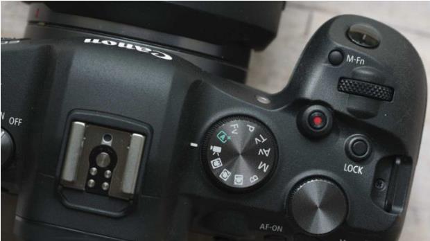 امکانات دوربین Canon R6