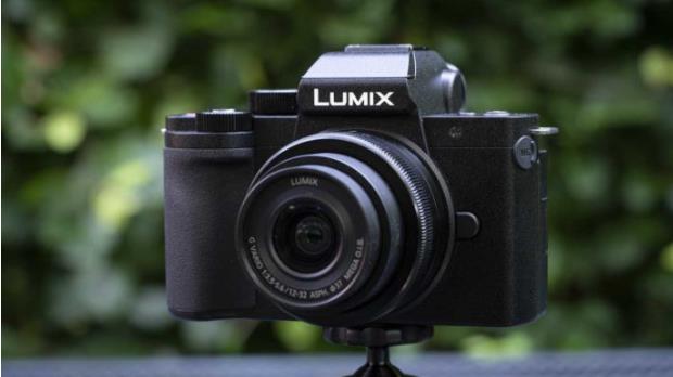 بررسی دوربین Panasonic Lumix G100 به صورت قدم به قدم