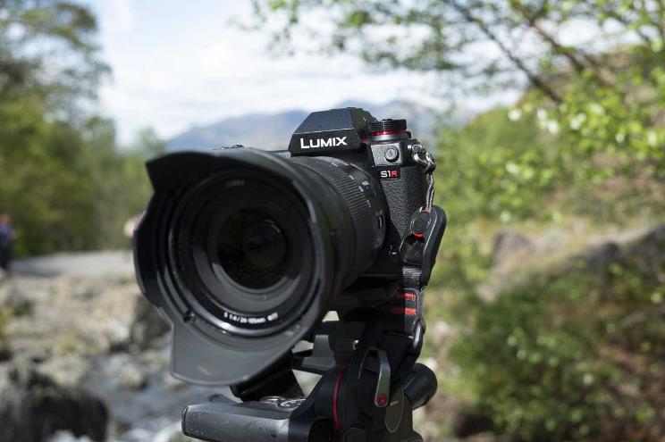 بررسی دوربین Panasonic Lumix S1R و کارایی آن: