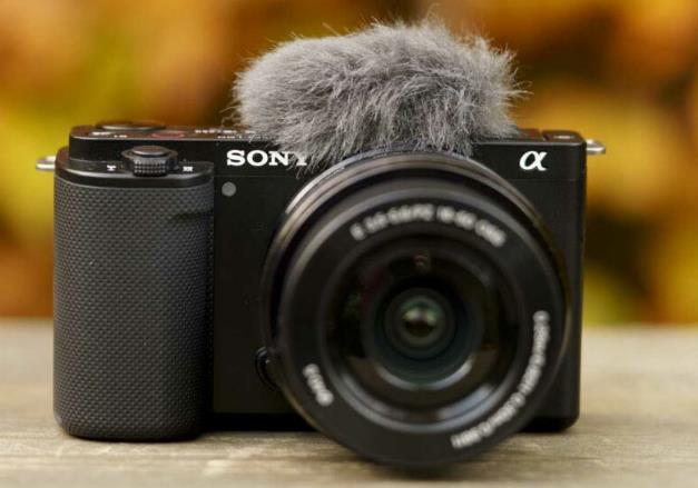 دوربین Sony ZV-E10