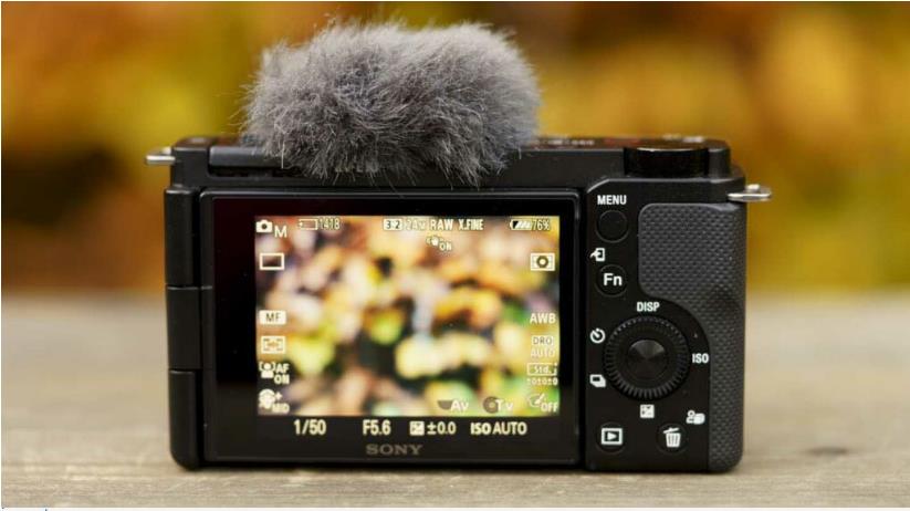 نقد و بررسی دوربین Sony ZV-E10