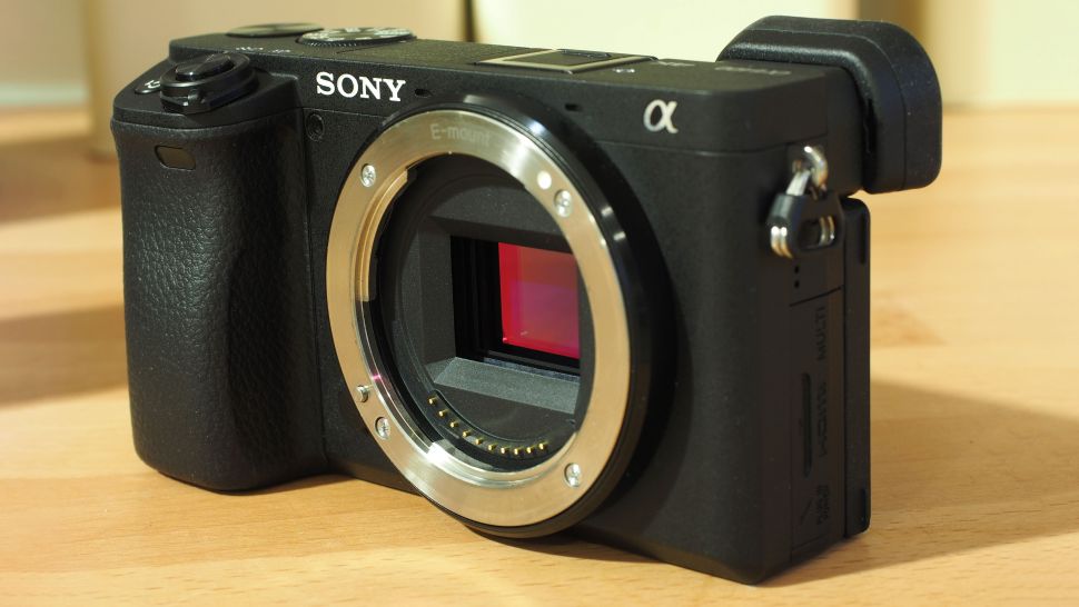 ویژگی های کلیدی دوربین سونی A6400