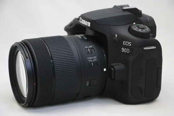 دوربین دست دوم canon 90d 18-135mm