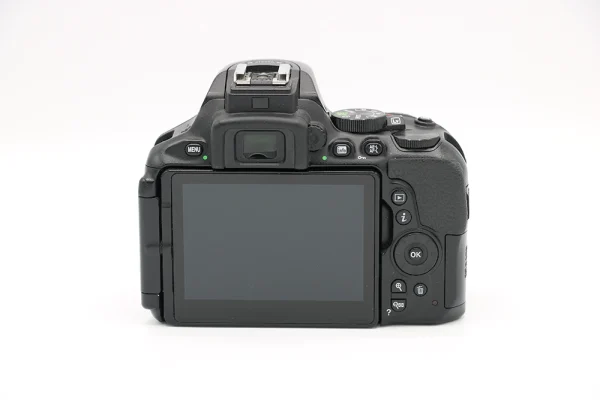 Used Nikon D5600 Body camera