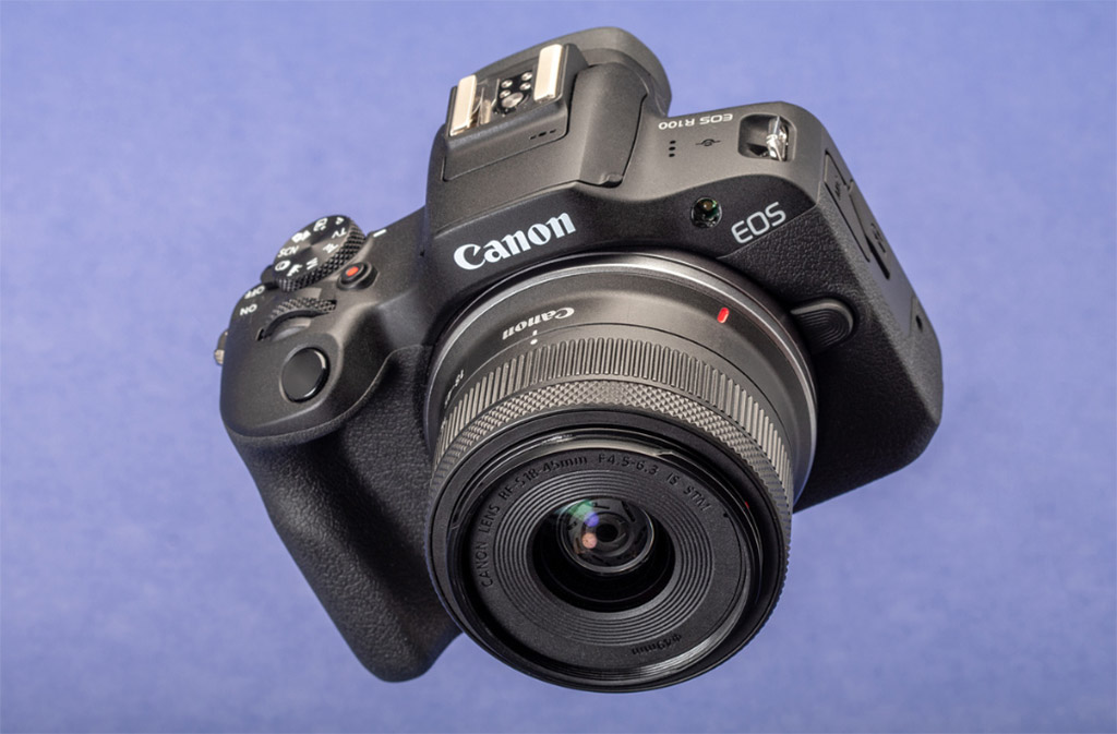 نقد و بررسی دوربین Canon EOS R100